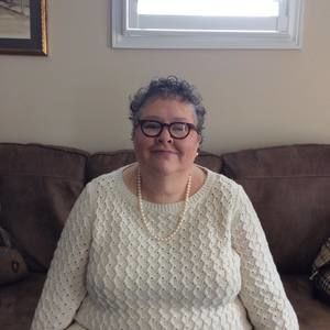 Meet your Posher, Angela